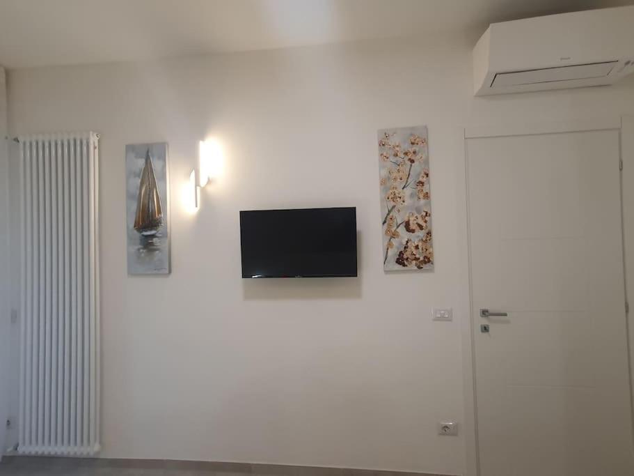 Lecci Al Mare Apartamento San Vincenzo Exterior foto
